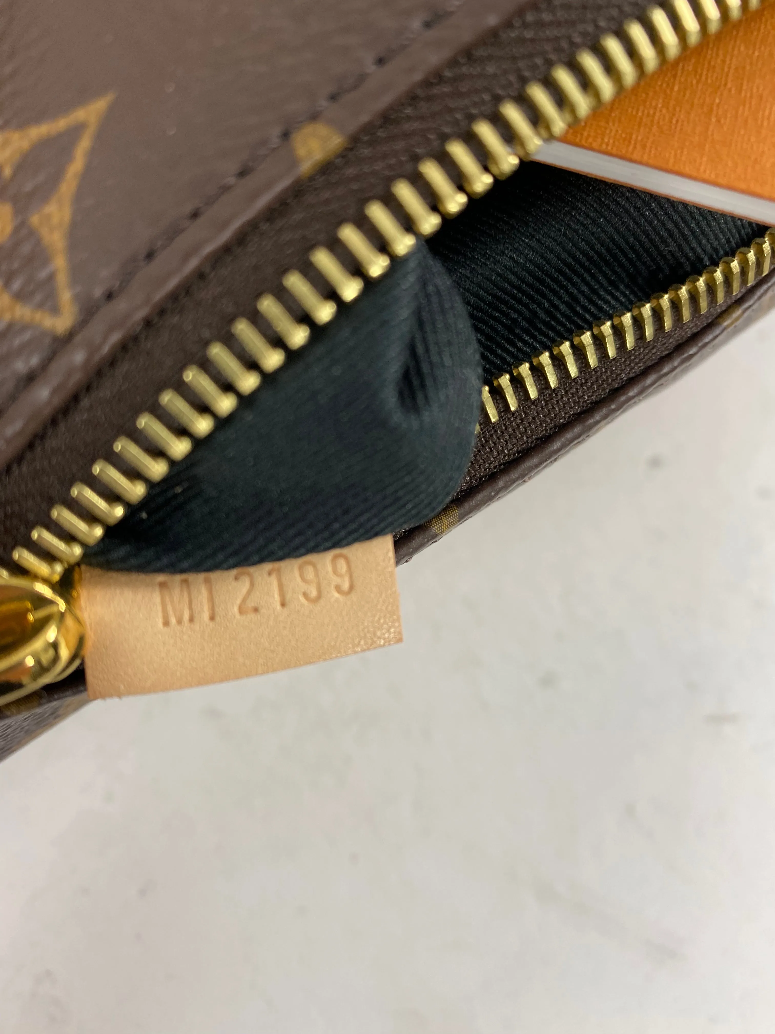 Louis Vuitton Monogram Bum Bag MM Belt Bag