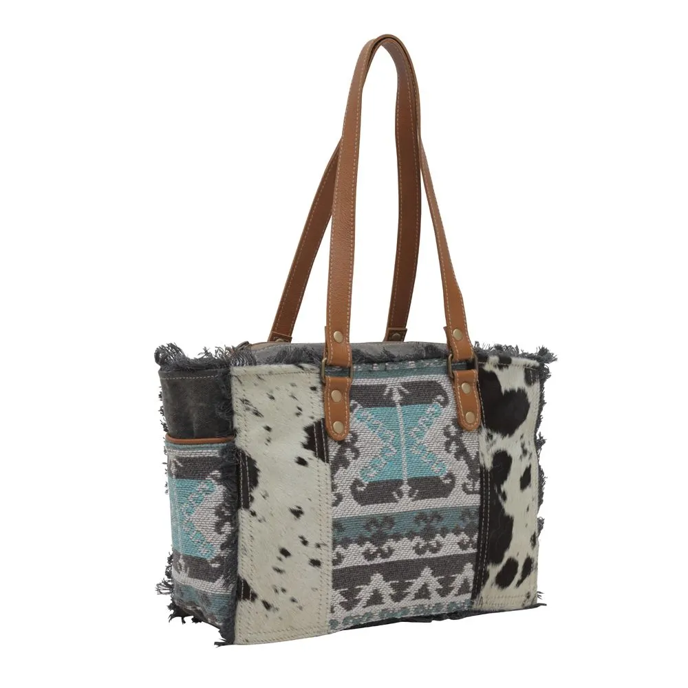 Myra Bag Isabela Tropez: Tribal-Inspired Crossbody Statement