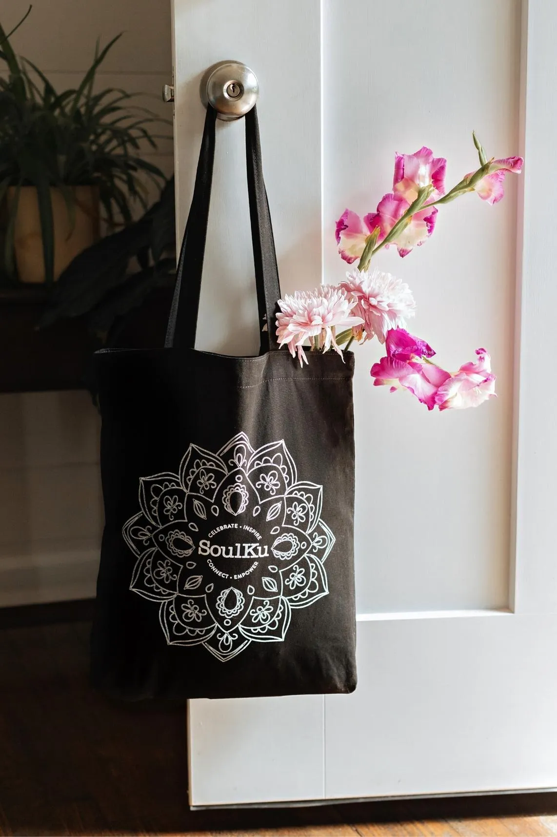 SoulKu Market Tote Bag