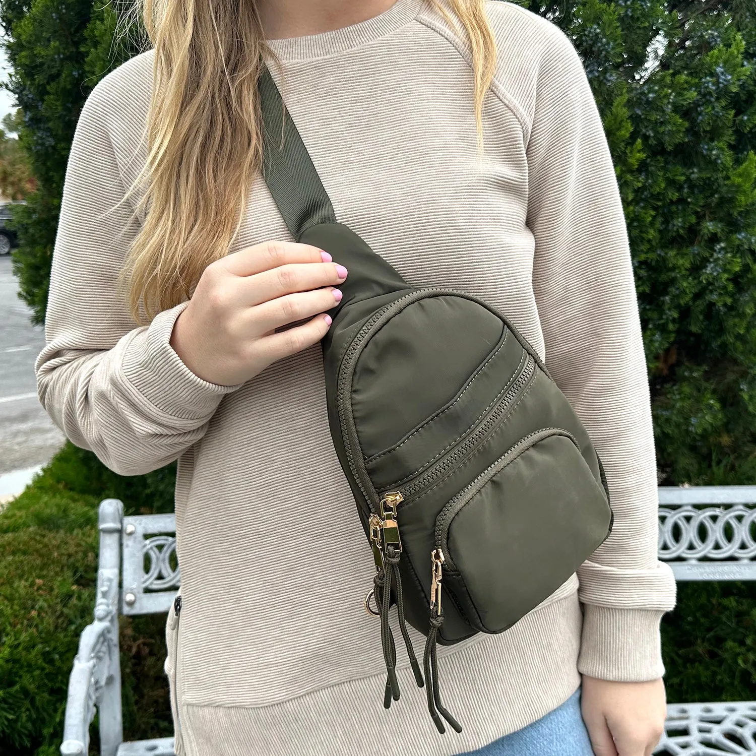 Traveler Crossbody Bags Olive