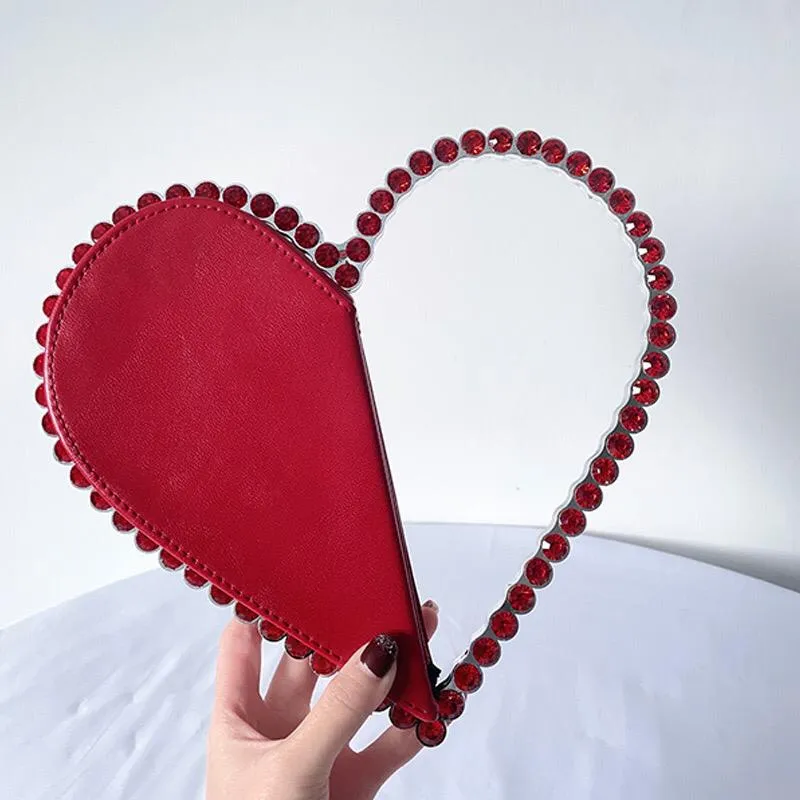 Y6732 - RED HEART PURSE